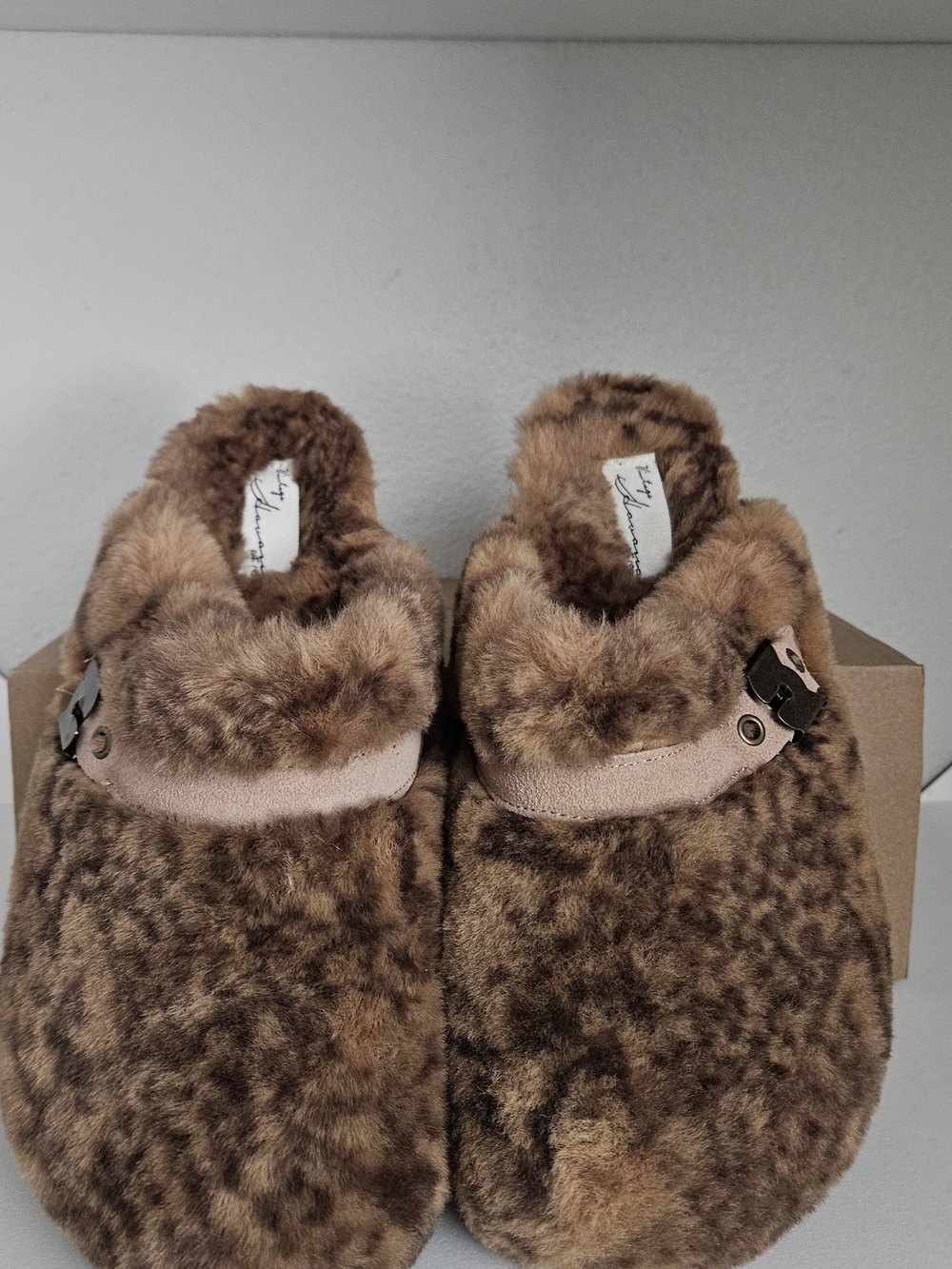 Vintage Havana Faux Fur Slip-On Clog Slippers in Brown Snake